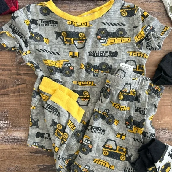 Mixed Boys Pajama Bundle with Dinosaur, Batman & Animal Prints - Picture 3 of 10